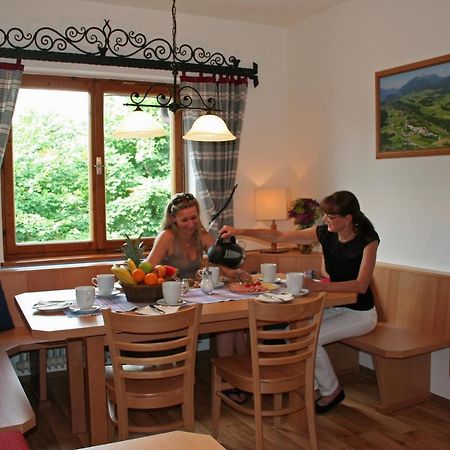 Hotel Garni Pension Zur Wacht Strobl Buitenkant foto