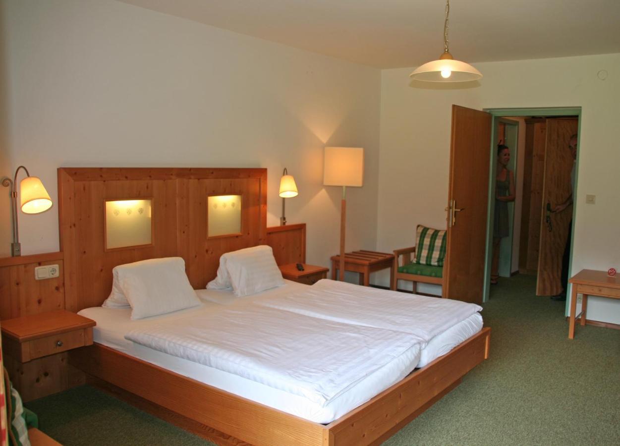 Hotel Garni Pension Zur Wacht Strobl Kamer foto